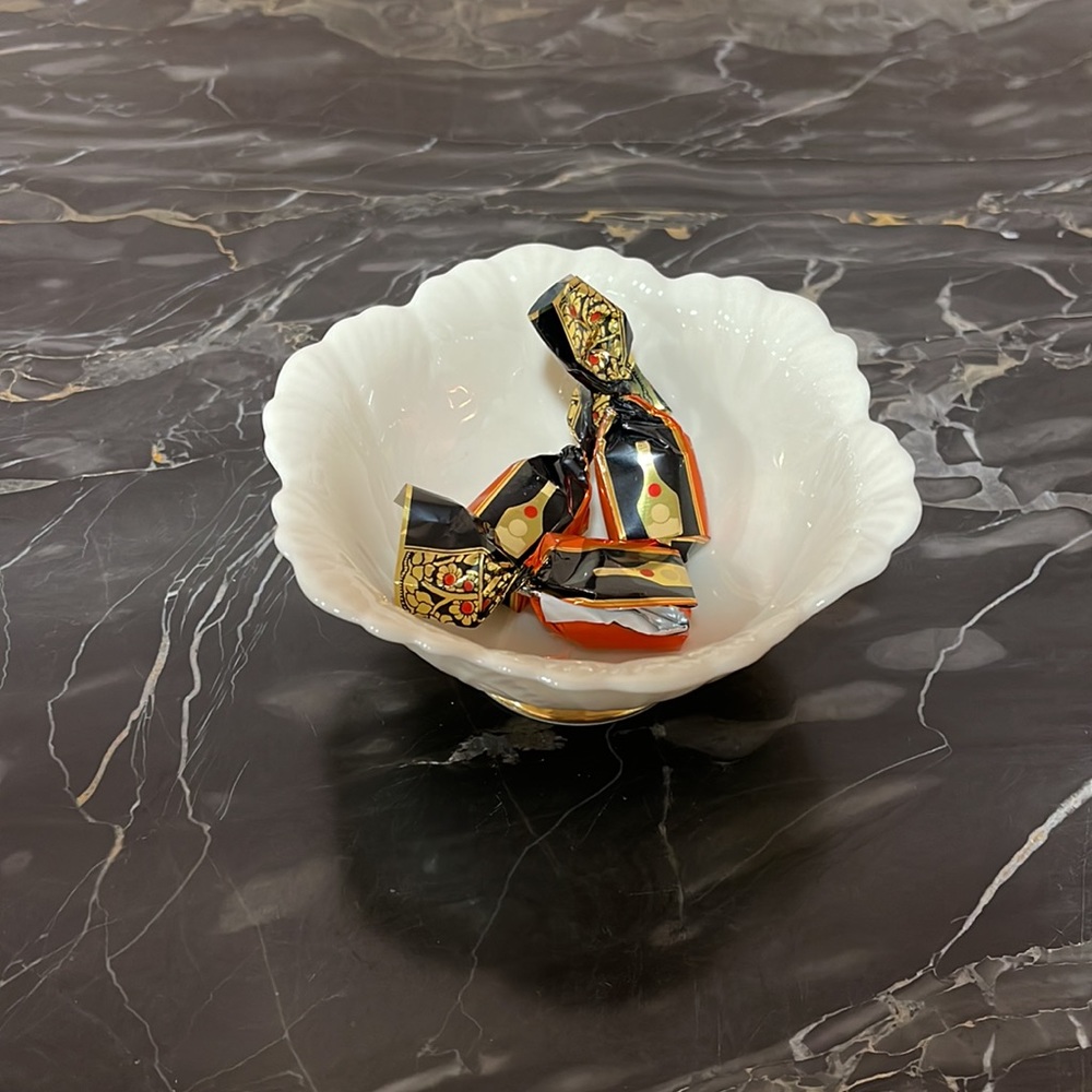 VINTAGE LENOX DORIAN FRUIT NUT BOWL DISH WITH 24K GOLD BASE - Picture 7 of 7